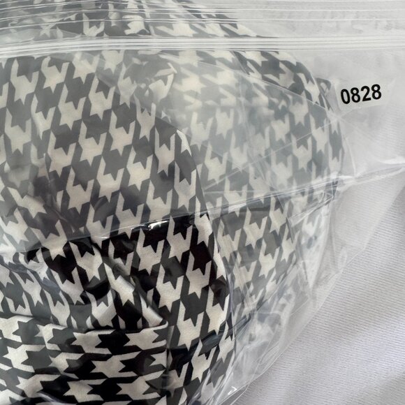 BCBGMAXAZRIA Black & White Houndstooth Cap Sleeve Belted Silhouette Blouse XS - Picture 11 of 11